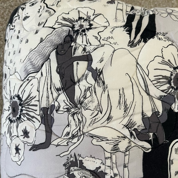 Handmade / Machine-Stitched Black and White Quilt with Models & Hot Pink Border - Picture 7 of 10